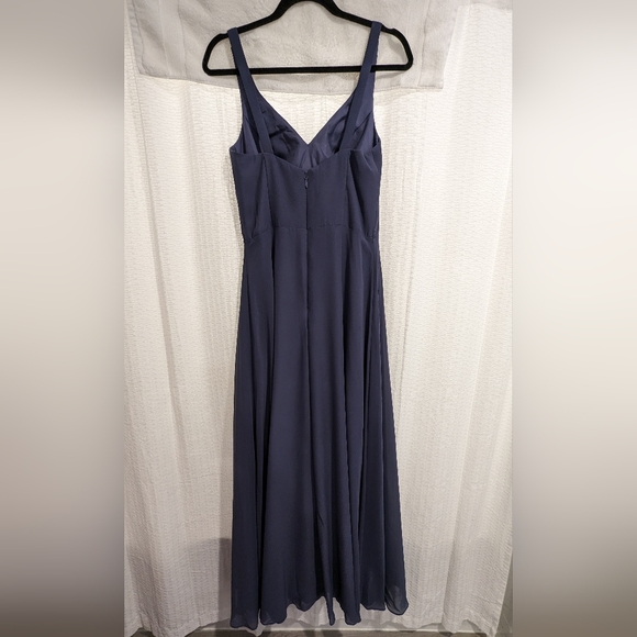 A-line V-Neck Floor-Length Chiffon Dress - Size 8 - Picture 4 of 8